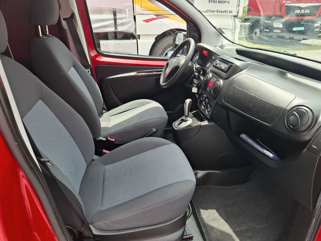 Leie PEUGEOT Peugeot Bipper 1.3 HDI PEUGEOT Peugeot Bipper 1.3 HDI: bilde 17 Leie PEUGEOT Peugeot Bipper 1.3 HDI PEUGEOT Peugeot Bipper 1.3 HDI: bilde 17