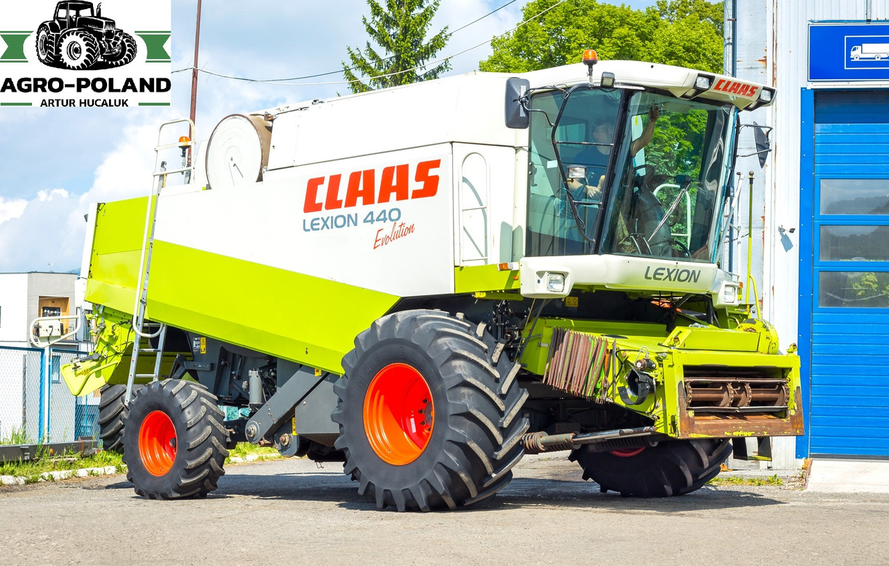 CLAAS LEXION 440 EVOLUTION - 2003 ROK + CLAAS C 540 SKŁADANY - 2007 ROK - Skurtresker: bilde 3 CLAAS LEXION 440 EVOLUTION - 2003 ROK + CLAAS C 540 SKŁADANY - 2007 ROK - Skurtresker: bilde 3
