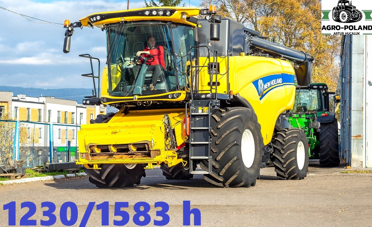NEW HOLLAND CX 8.90 - 1230/1583 h + GPS-AUTOPILOT + VARIO 7,62 M - 2018 ROK - Skurtresker: bilde 2 NEW HOLLAND CX 8.90 - 1230/1583 h + GPS-AUTOPILOT + VARIO 7,62 M - 2018 ROK - Skurtresker: bilde 2