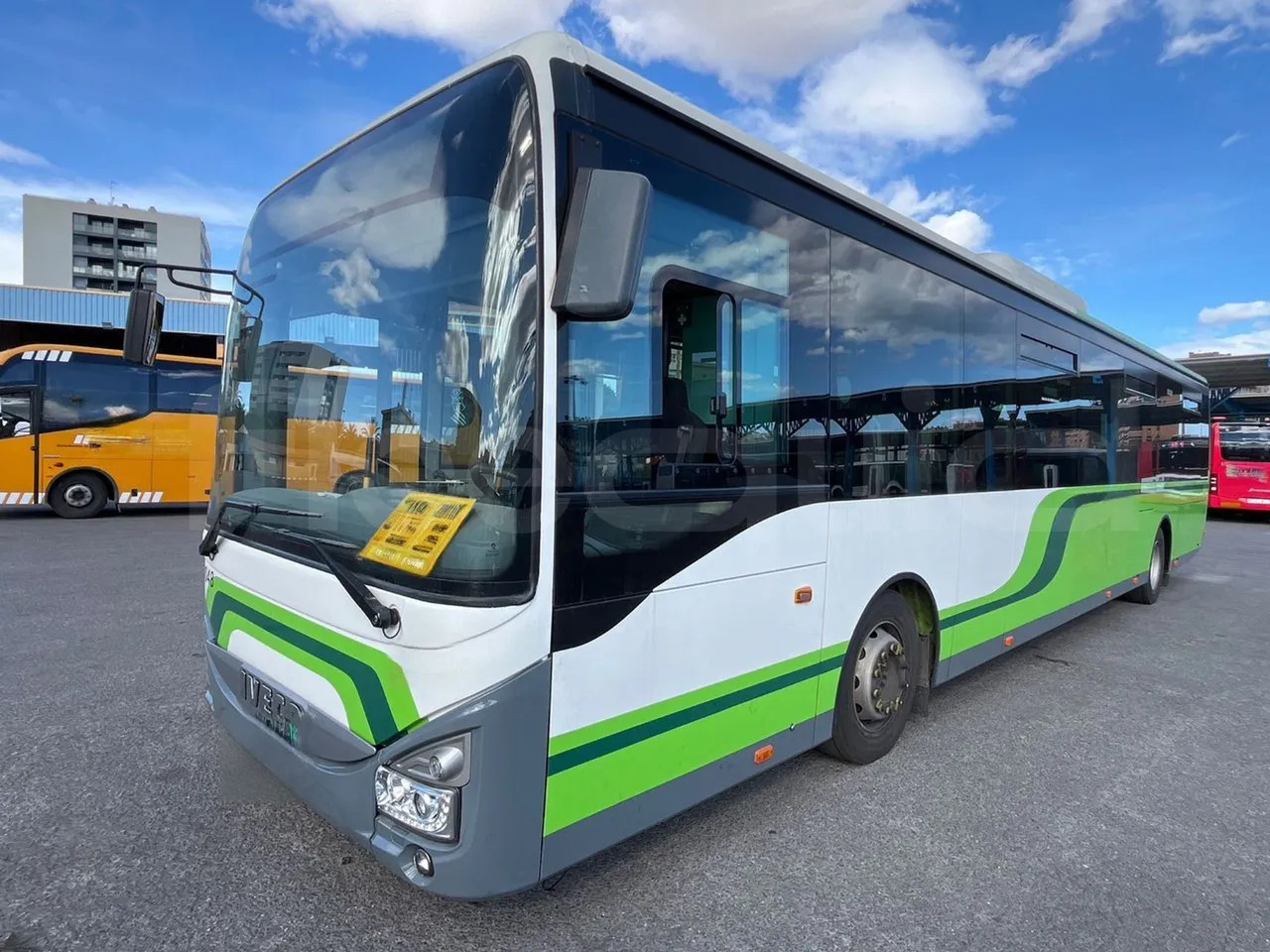Iveco Crossway - Forstadsbus: bilde 4 Iveco Crossway - Forstadsbus: bilde 4
