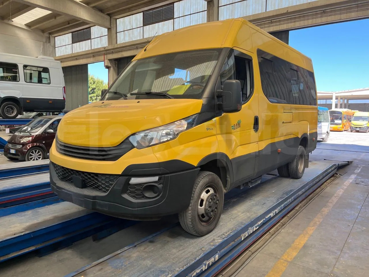 Iveco Daily - Skolebuss: bilde 4 Iveco Daily - Skolebuss: bilde 4