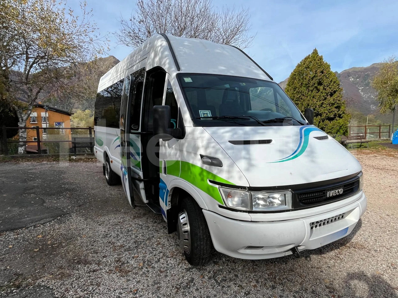 Iveco Daily - Minibuss, Persontransport: bilde 1 Iveco Daily - Minibuss, Persontransport: bilde 1
