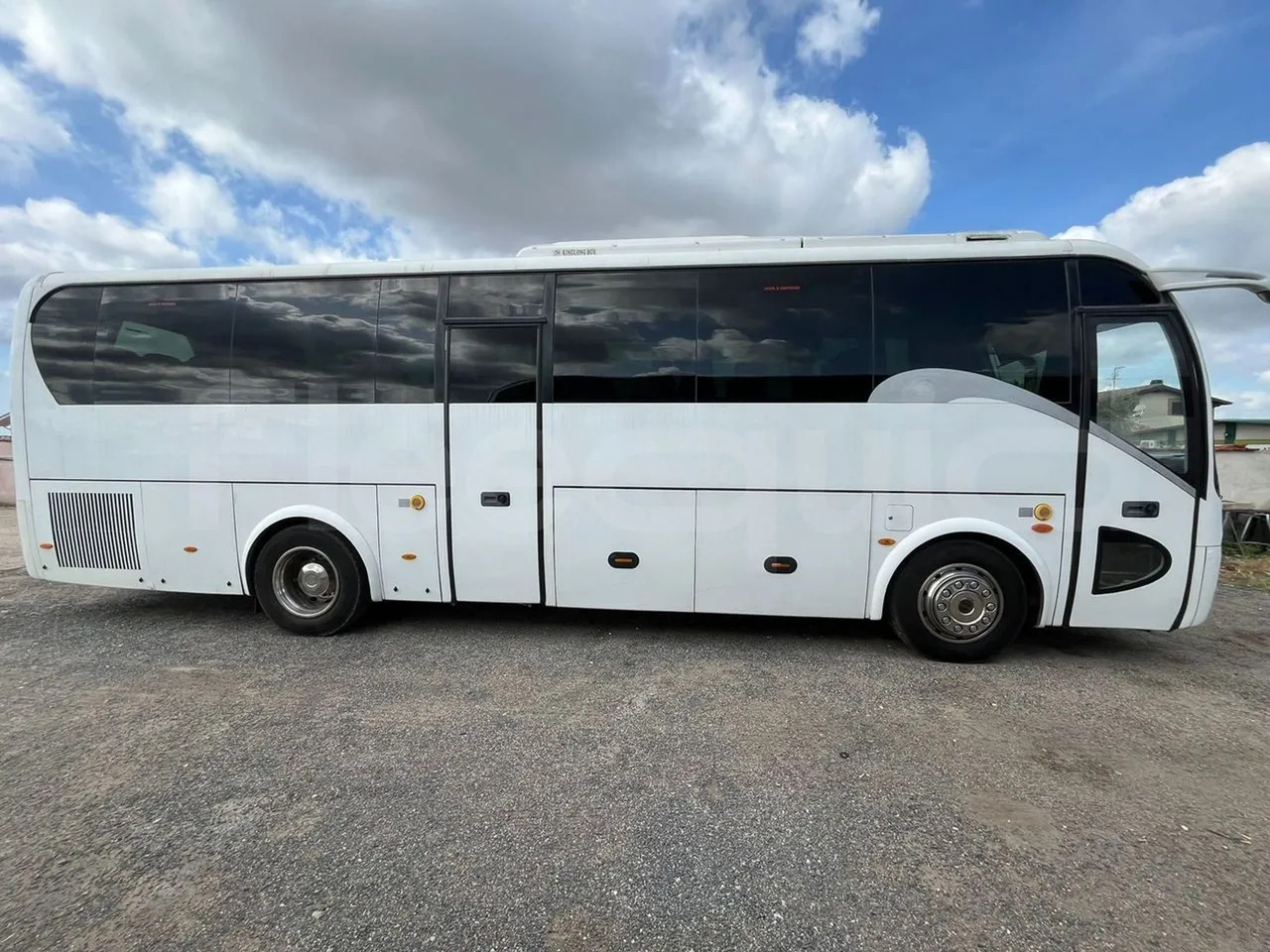 King Long XMQ6996 - Turistbuss: bilde 3 King Long XMQ6996 - Turistbuss: bilde 3