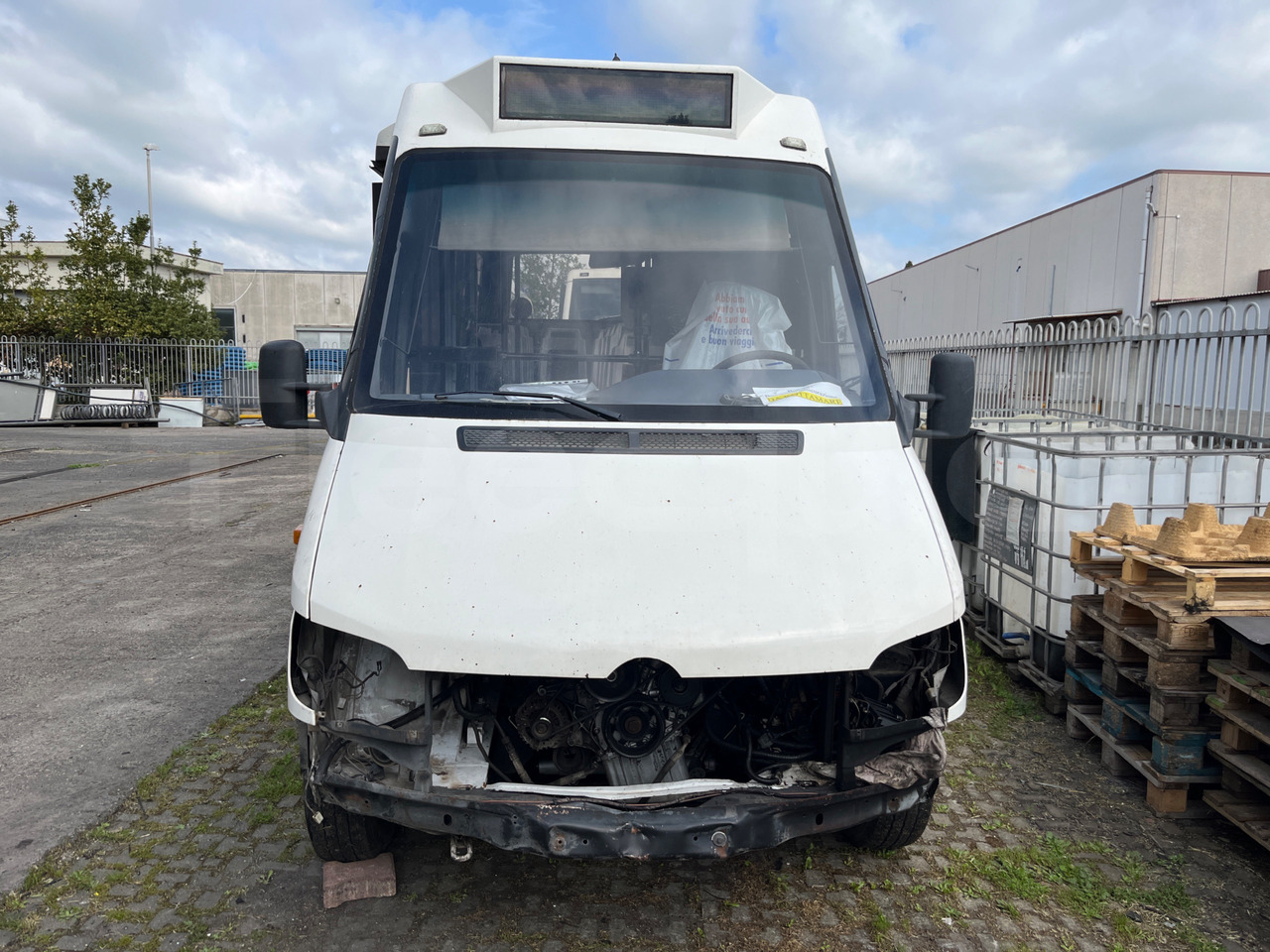 Mercedes-Benz 414T - Minibuss, Persontransport: bilde 2 Mercedes-Benz 414T - Minibuss, Persontransport: bilde 2