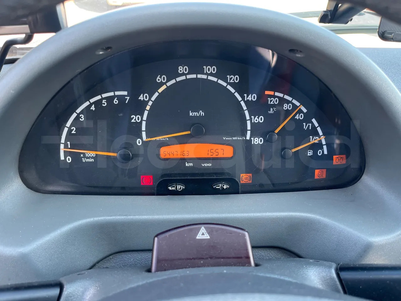 Mercedes-Benz Sprinter - Forstadsbus: bilde 3 Mercedes-Benz Sprinter - Forstadsbus: bilde 3