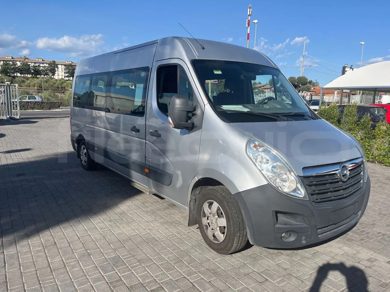 Opel Movano - Forstadsbus: bilde 1 Opel Movano - Forstadsbus: bilde 1