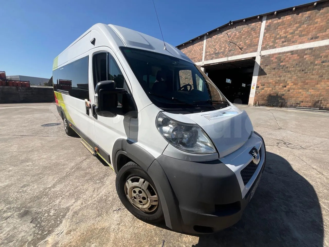 Peugeot 17P 440 BOXER - Forstadsbus: bilde 1 Peugeot 17P 440 BOXER - Forstadsbus: bilde 1