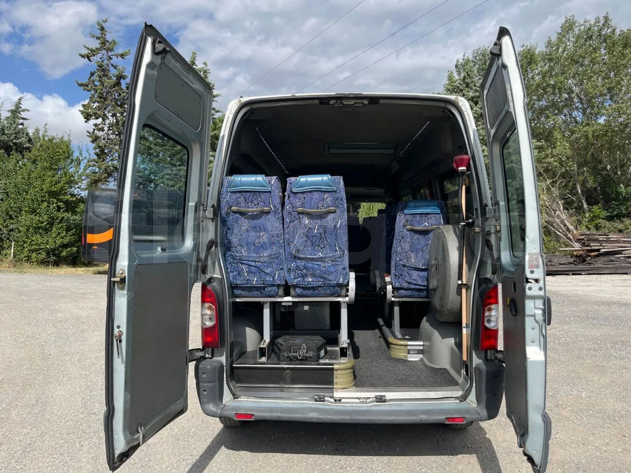 Renault Master - Forstadsbus: bilde 5 Renault Master - Forstadsbus: bilde 5