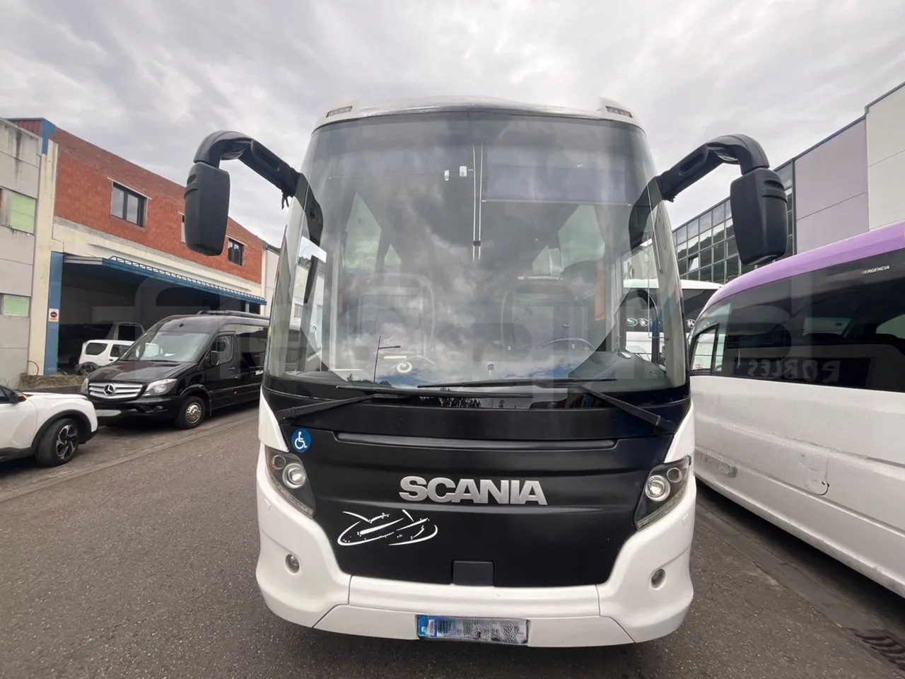 Scania Touring HD - Turistbuss: bilde 2 Scania Touring HD - Turistbuss: bilde 2