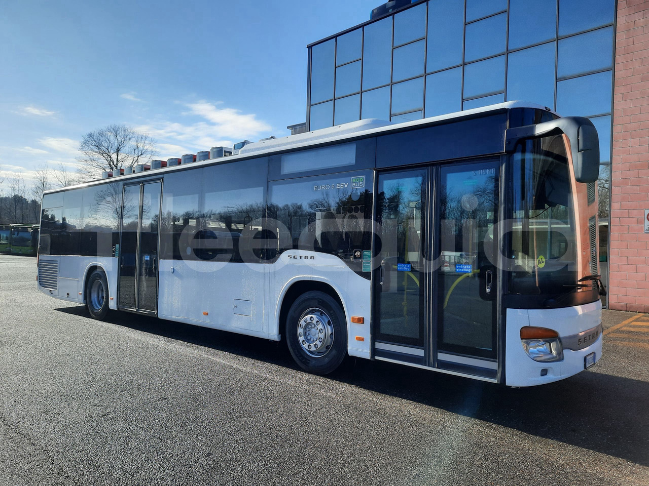 Setra S415 - Forstadsbus: bilde 1 Setra S415 - Forstadsbus: bilde 1