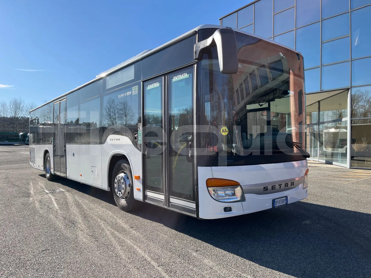 Setra S415 - Forstadsbus: bilde 1 Setra S415 - Forstadsbus: bilde 1