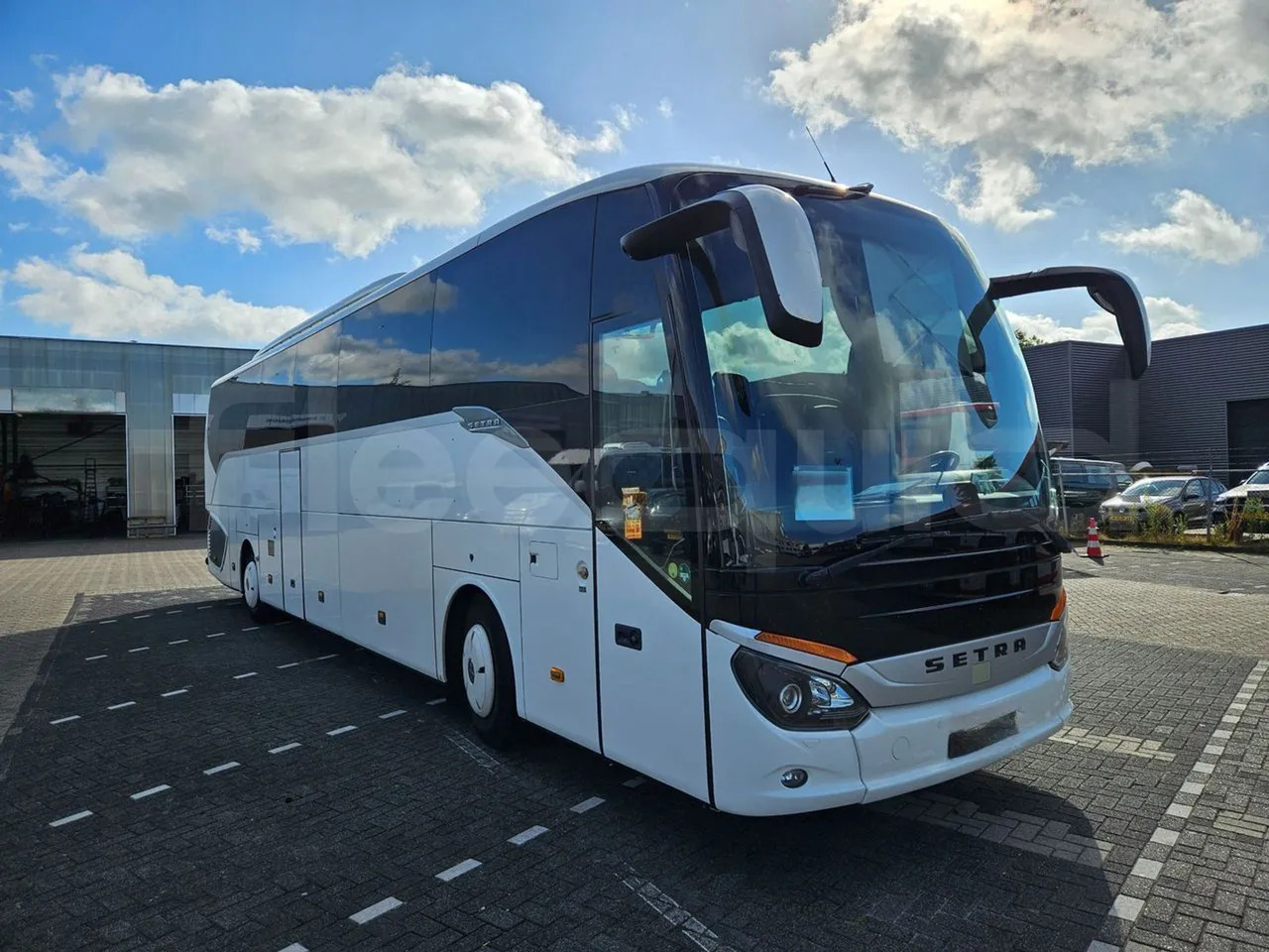 Setra S516 - Turistbuss: bilde 1 Setra S516 - Turistbuss: bilde 1