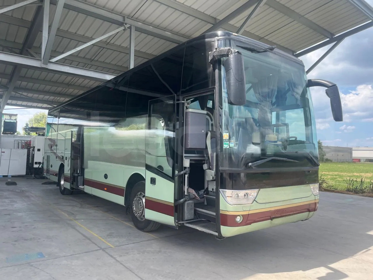 Van Hool Acron - Turistbuss: bilde 1 Van Hool Acron - Turistbuss: bilde 1