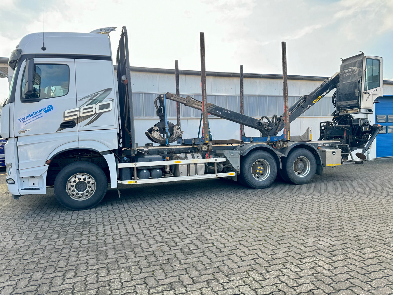 Mercedes Arocs 3358 L 6x4 Radstand 4500 Arocs 3358 L 6x4 Blatt-Luft Gefedert - Tømmerbil: bilde 2 Mercedes Arocs 3358 L 6x4 Radstand 4500 Arocs 3358 L 6x4 Blatt-Luft Gefedert - Tømmerbil: bilde 2