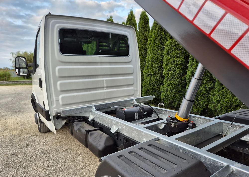 Iveco 35C13 130KM - Varebil med tipp: bilde 4 Iveco 35C13 130KM - Varebil med tipp: bilde 4