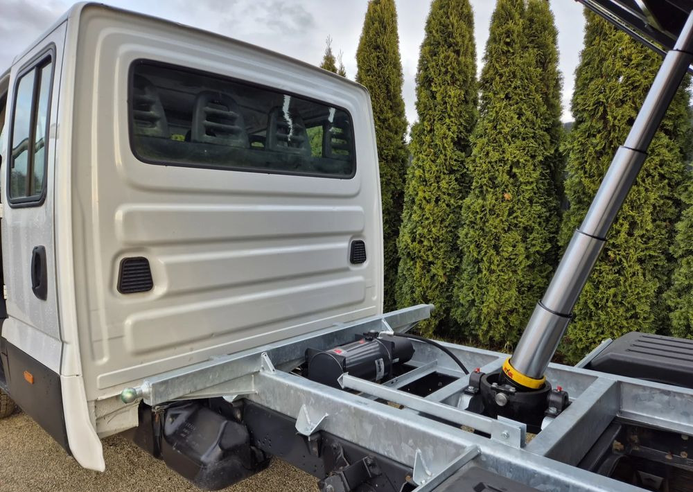 Iveco Iveco 35c18 3.0 180KM Brygadówka/ - Varebil med tipp: bilde 4 Iveco Iveco 35c18 3.0 180KM Brygadówka/ - Varebil med tipp: bilde 4