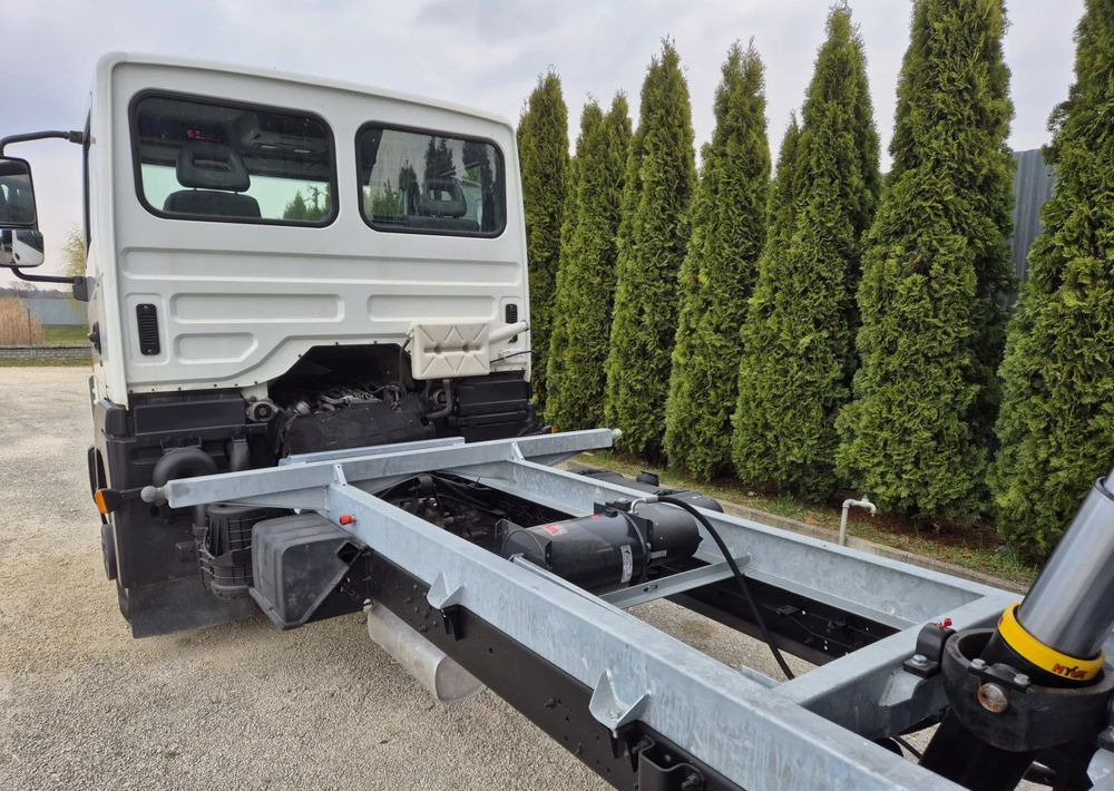 Nissan ATLEON 3.0 150KM Wywrotka 3-stronna - Varebil med tipp: bilde 5 Nissan ATLEON 3.0 150KM Wywrotka 3-stronna - Varebil med tipp: bilde 5