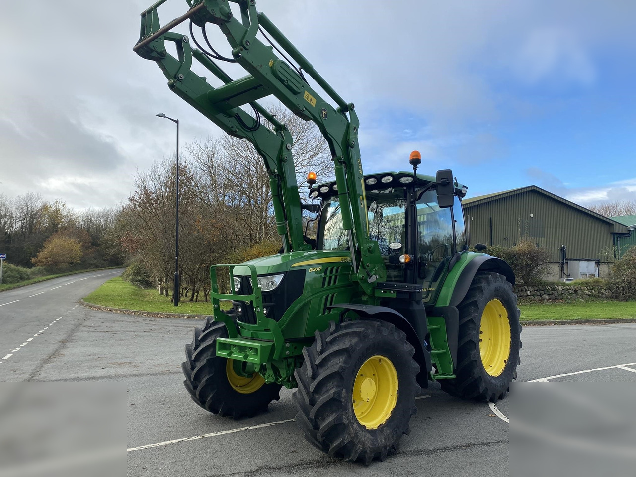 2019 JOHN DEERE 6130R - Traktor: bilde 1 2019 JOHN DEERE 6130R - Traktor: bilde 1