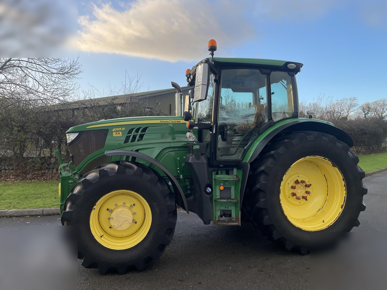 2020 JOHN DEERE 6155R - Traktor: bilde 1 2020 JOHN DEERE 6155R - Traktor: bilde 1