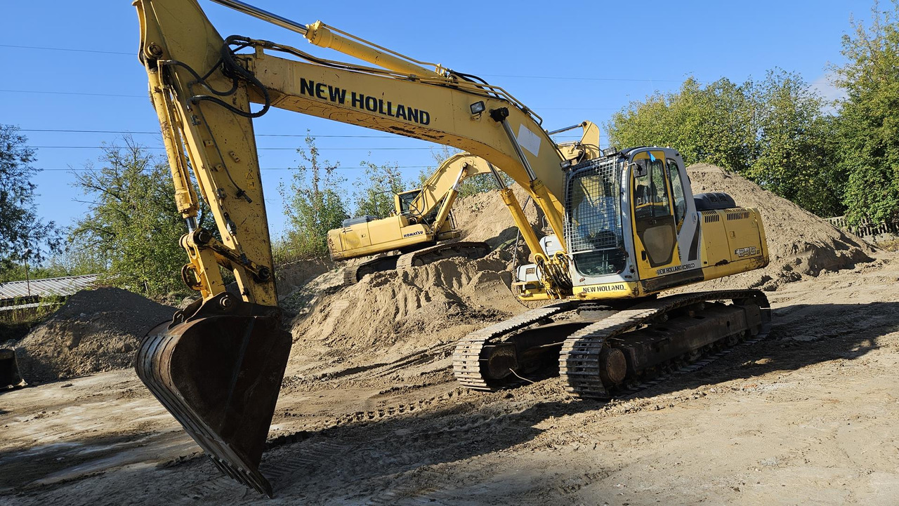 NEW HOLLAND E 245 B - Beltegraver: bilde 3 NEW HOLLAND E 245 B - Beltegraver: bilde 3