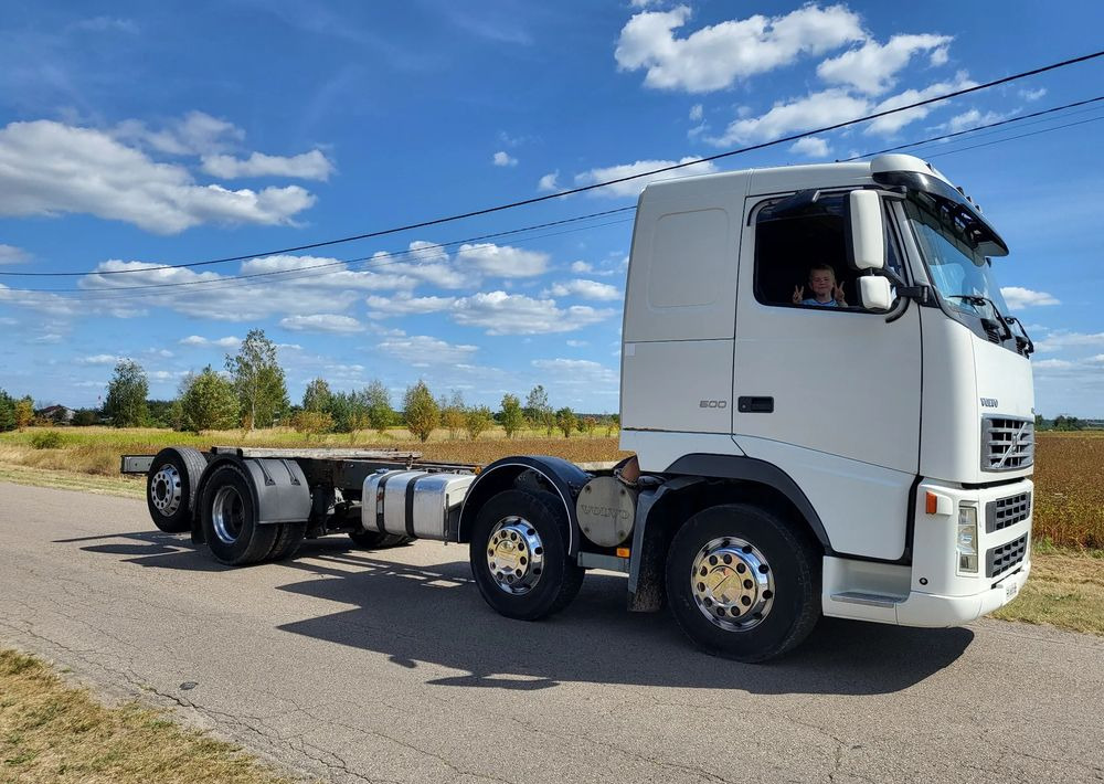 Volvo FH 500 8x2 - Chassis lastebil: bilde 1 Volvo FH 500 8x2 - Chassis lastebil: bilde 1
