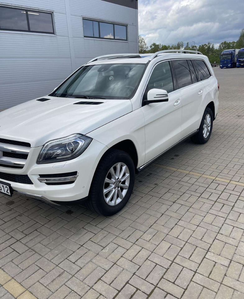 Mercedes-Benz GL350 - SUV: bilde 3 Mercedes-Benz GL350 - SUV: bilde 3
