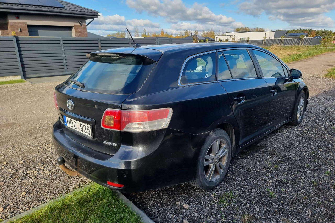 Toyota Avensis - Stasjonsvogn: bilde 5 Toyota Avensis - Stasjonsvogn: bilde 5