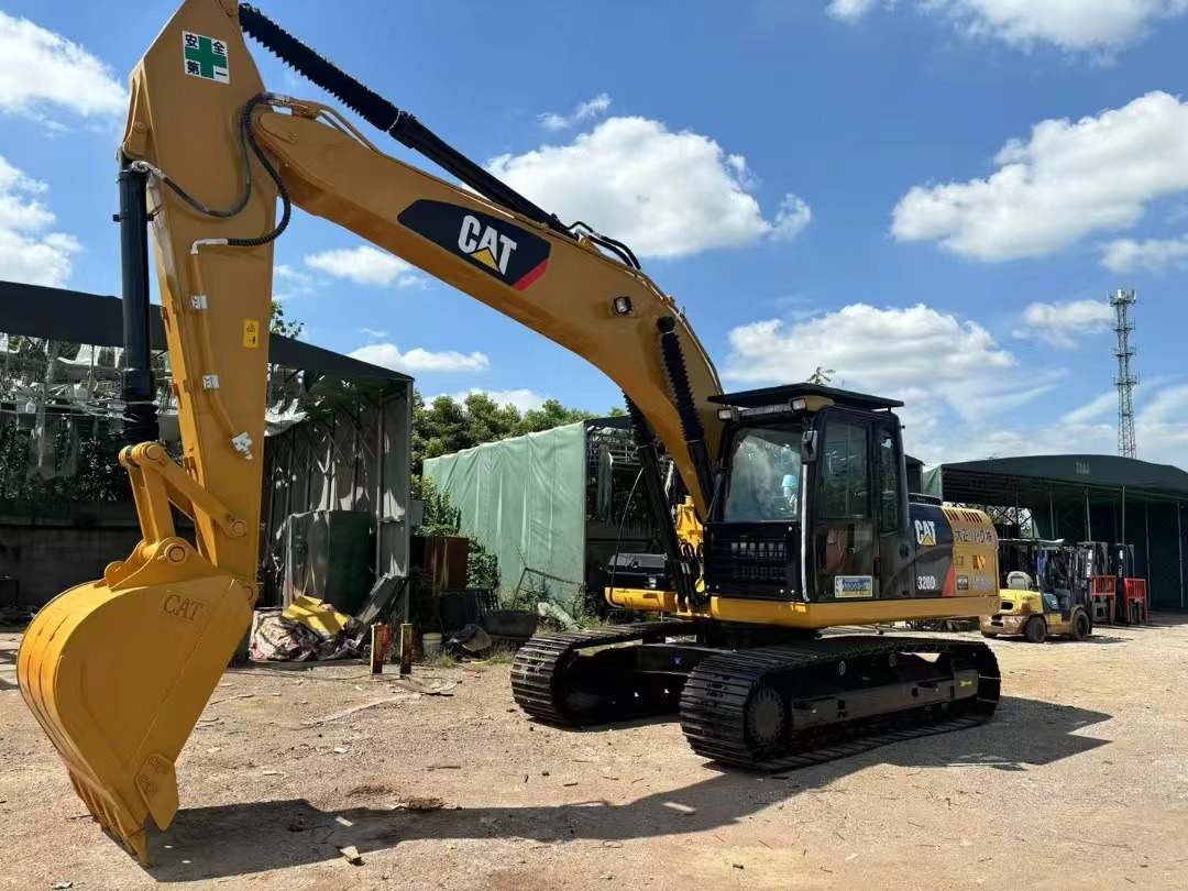 CATERPILLAR 320D2L excavator source supply Japan caterpillar - Beltegraver: bilde 3 CATERPILLAR 320D2L excavator source supply Japan caterpillar - Beltegraver: bilde 3