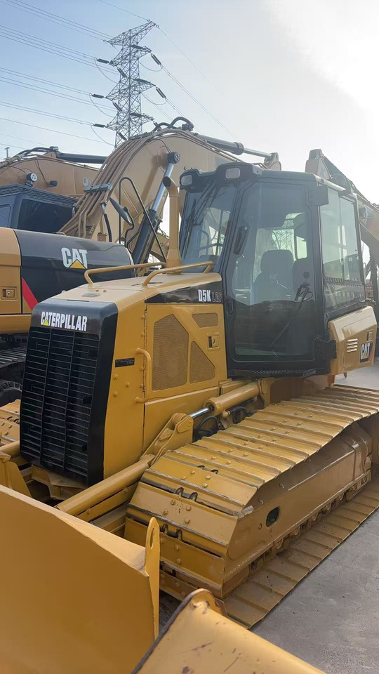 CATERPILLAR D5k diesel compact precision fuel-efficient cater bulldozer - Bulldozer: bilde 1 CATERPILLAR D5k diesel compact precision fuel-efficient cater bulldozer - Bulldozer: bilde 1