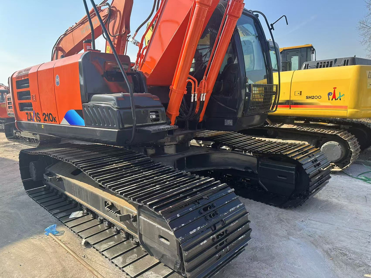 HITACHI ZX210K crawler excavators - Beltegraver: bilde 5 HITACHI ZX210K crawler excavators - Beltegraver: bilde 5
