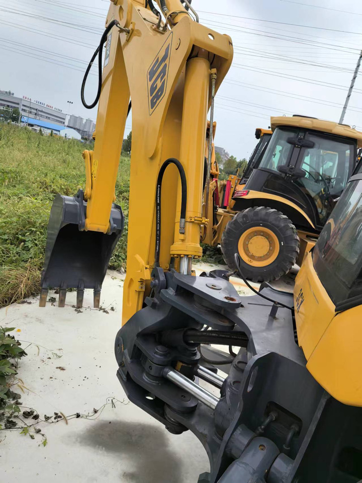 JCB 3CX backhoe loader TLB versatile machine multiple attachment options - Traktorgraver: bilde 2 JCB 3CX backhoe loader TLB versatile machine multiple attachment options - Traktorgraver: bilde 2