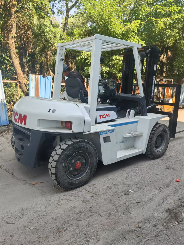 TCM FD50 Japan brand used 5 ton diesel forklift Customizable mast clamps - Dieseltruck: bilde 4 TCM FD50 Japan brand used 5 ton diesel forklift Customizable mast clamps - Dieseltruck: bilde 4