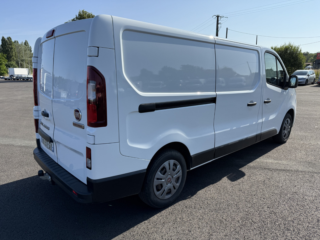 FIAT TALENTO 1T3 LH1 2.0MULTIJET120 PRO LOUNGE + ATTELAGE ET KIT BOIS COMPLET - Kassebil: bilde 5 FIAT TALENTO 1T3 LH1 2.0MULTIJET120 PRO LOUNGE + ATTELAGE ET KIT BOIS COMPLET - Kassebil: bilde 5