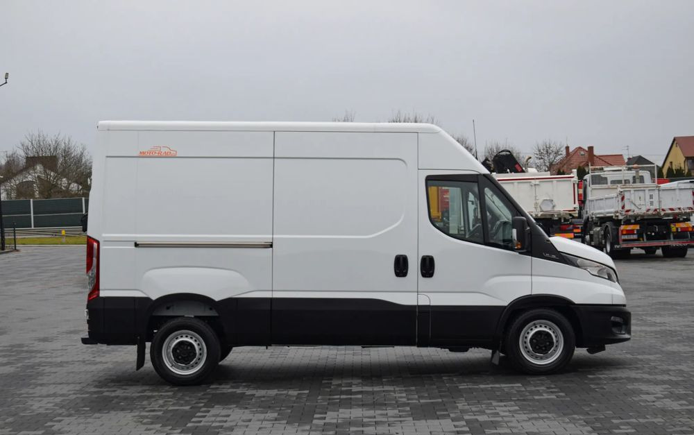 Iveco DAILY 35S12 / 2.3 - 120 KM / DOSTAWCZE / BLASZAK / KLIMA / TEMPOMAT / KLIMA / TRYB CITY / SERWISOWANY / SPROWADZONY Z NIEMIEC - Kassebil: bilde 4 Iveco DAILY 35S12 / 2.3 - 120 KM / DOSTAWCZE / BLASZAK / KLIMA / TEMPOMAT / KLIMA / TRYB CITY / SERWISOWANY / SPROWADZONY Z NIEMIEC - Kassebil: bilde 4