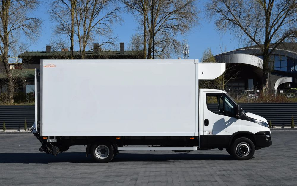 Iveco DAILY 70C18 / 3.0 - 180 KM / AUTOMAT HI-MATIC / 3 OSOBY / CHŁODNIA - MROŹNIA 4,55 M / AGREGAD FRIGOBLOCK / WINDA SORENSEN / KLIMA / TEMPOMAT / KAMERA COFANIA / REGULOWANE ZAWIESZENIE / SERWISOWA - Lastebil med kjøl: bilde 4 Iveco DAILY 70C18 / 3.0 - 180 KM / AUTOMAT HI-MATIC / 3 OSOBY / CHŁODNIA - MROŹNIA 4,55 M / AGREGAD FRIGOBLOCK / WINDA SORENSEN / KLIMA / TEMPOMAT / KAMERA COFANIA / REGULOWANE ZAWIESZENIE / SERWISOWA - Lastebil med kjøl: bilde 4