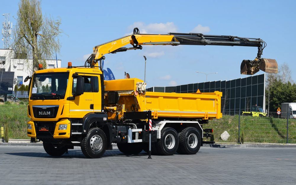 MAN TGS 26.400 / 6x4 / EURO 6 / UDT / HDS FASSI 165 / WYSUW x3 / ROTATOR / CHWYTAK / STEROWANIE RADIOWE / WZMOCNIONA RAMA / WYWROTKA / HYDROBURTA / AUTOMAT / 2017 / NOWE OPONY - 100% / NISKI PRZEBIEG - Tippbil, Kranbil: bilde 1 MAN TGS 26.400 / 6x4 / EURO 6 / UDT / HDS FASSI 165 / WYSUW x3 / ROTATOR / CHWYTAK / STEROWANIE RADIOWE / WZMOCNIONA RAMA / WYWROTKA / HYDROBURTA / AUTOMAT / 2017 / NOWE OPONY - 100% / NISKI PRZEBIEG - Tippbil, Kranbil: bilde 1