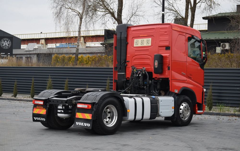 Volvo FH500 / NISKA KABINA / HYDRAULIKA / EURO 6 / ACC / LEDY / ALUFELGI / SERWISOWANY / SPROWADZONY - Trekkvogn: bilde 5 Volvo FH500 / NISKA KABINA / HYDRAULIKA / EURO 6 / ACC / LEDY / ALUFELGI / SERWISOWANY / SPROWADZONY - Trekkvogn: bilde 5