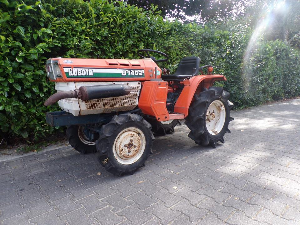 Kleintraktor Kubota B1402 - Minitraktor: bilde 1 Kleintraktor Kubota B1402 - Minitraktor: bilde 1