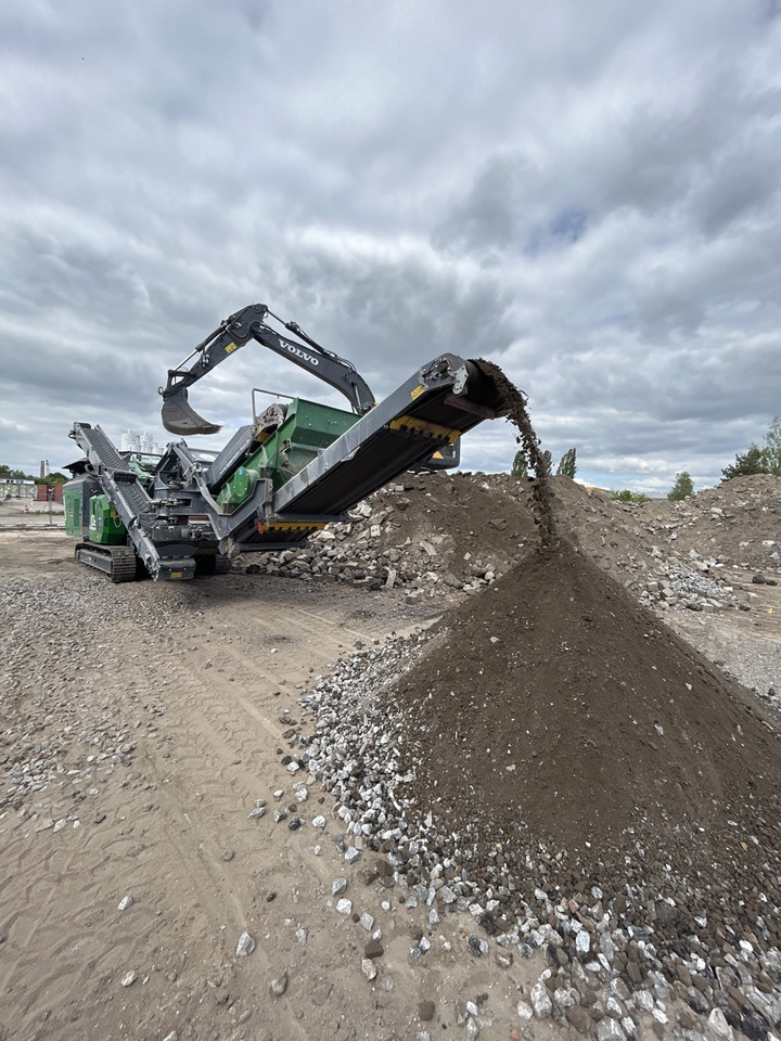 McCloskey J3CR - Kjeftknuser: bilde 1 McCloskey J3CR - Kjeftknuser: bilde 1