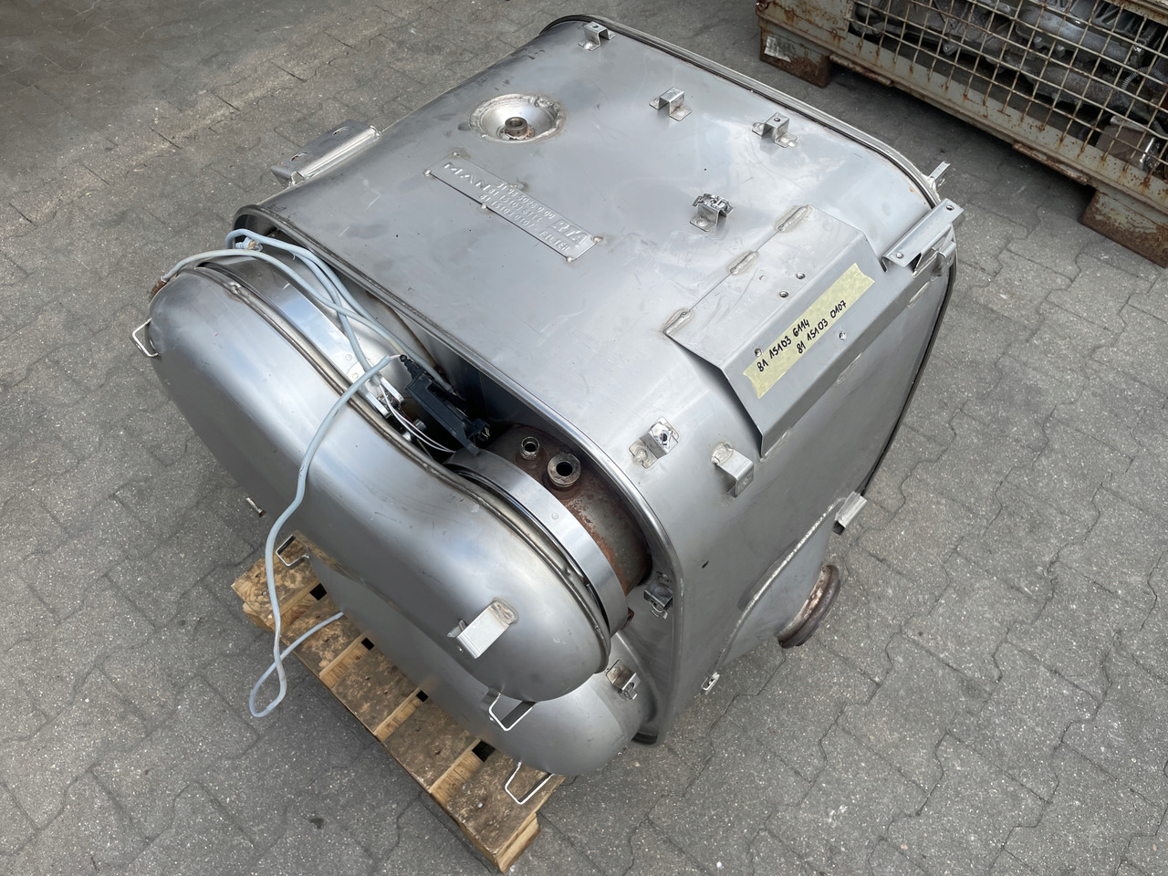 KATALIZATOR MAN TGX TGS EURO 6 DPF TŁUMIK WYDECH 81151036114 - Eksosrør for Lastebil: bilde 1 KATALIZATOR MAN TGX TGS EURO 6 DPF TŁUMIK WYDECH 81151036114 - Eksosrør for Lastebil: bilde 1