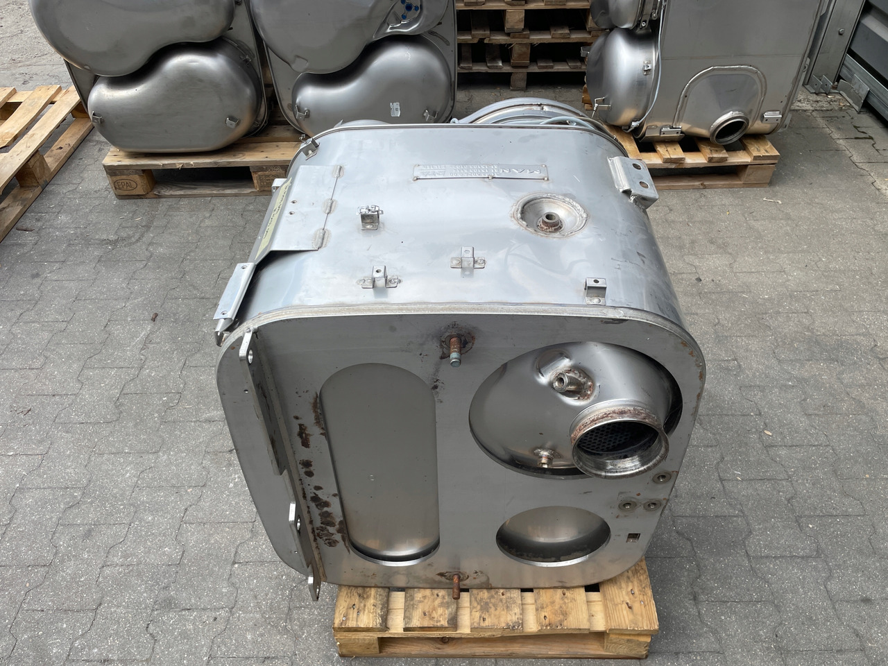 KATALIZATOR MAN TGX TGS EURO 6 DPF TŁUMIK WYDECH 81151036114 - Eksosrør for Lastebil: bilde 5 KATALIZATOR MAN TGX TGS EURO 6 DPF TŁUMIK WYDECH 81151036114 - Eksosrør for Lastebil: bilde 5