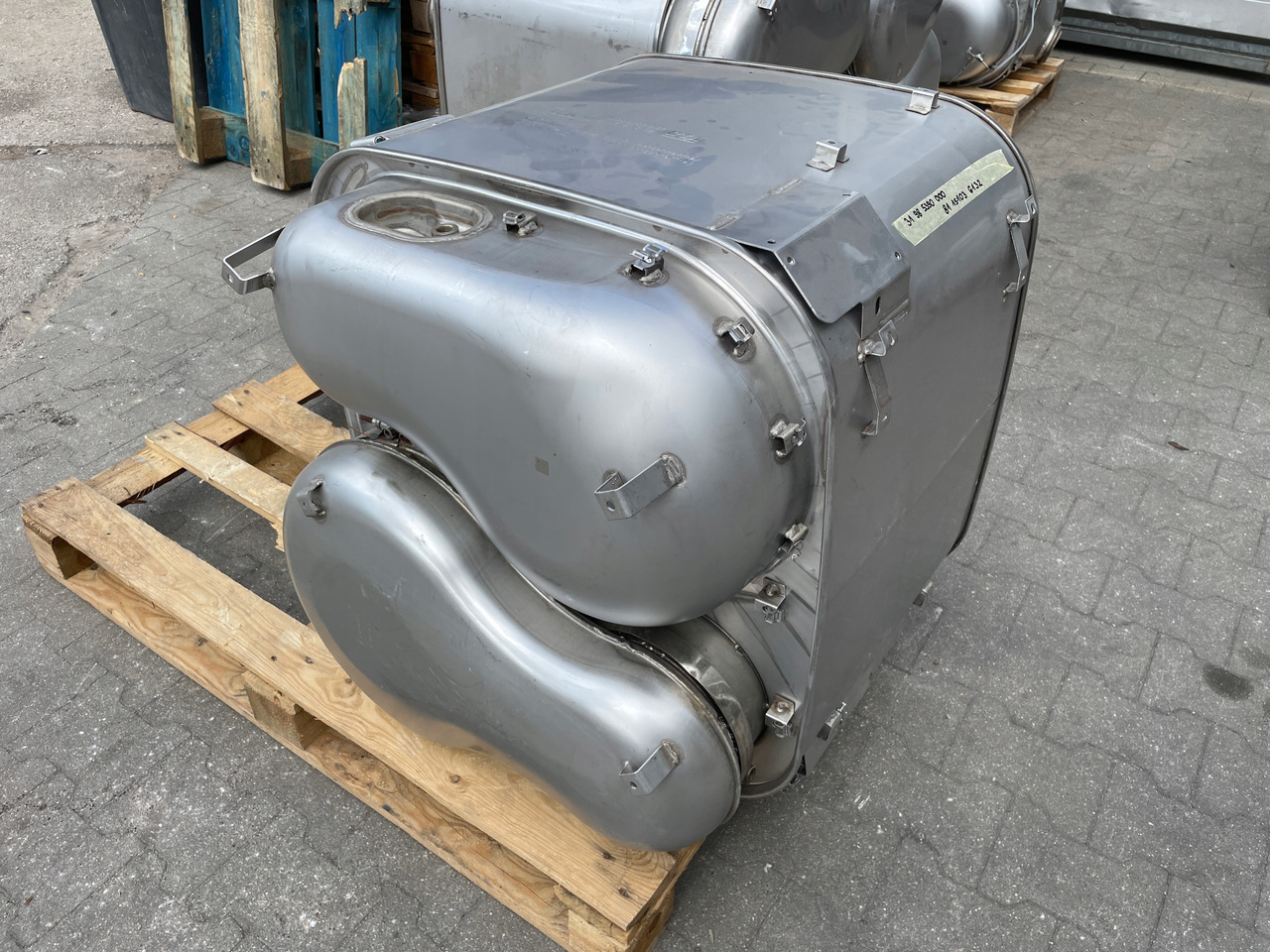 KATALIZATOR MAN TGX TGS EURO 6 DPF TŁUMIK WYDECH 81151036132 - Eksosrør for Lastebil: bilde 1 KATALIZATOR MAN TGX TGS EURO 6 DPF TŁUMIK WYDECH 81151036132 - Eksosrør for Lastebil: bilde 1