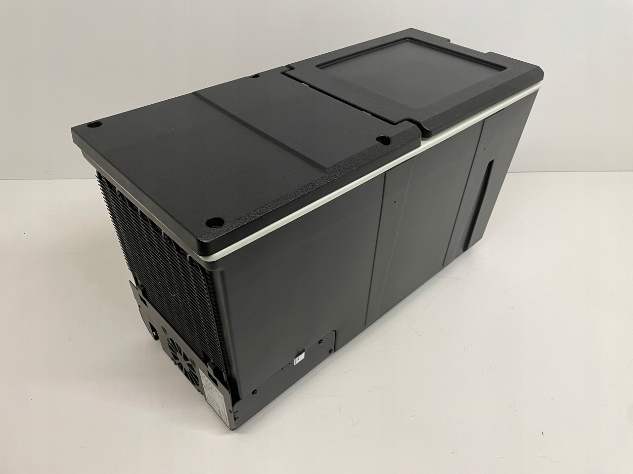 LODÓWKA CHŁODZIARKA MERCEDES ACTROS MP4 MP 4 A9608200306 - Førerhus og interiør for Lastebil: bilde 3 LODÓWKA CHŁODZIARKA MERCEDES ACTROS MP4 MP 4 A9608200306 - Førerhus og interiør for Lastebil: bilde 3