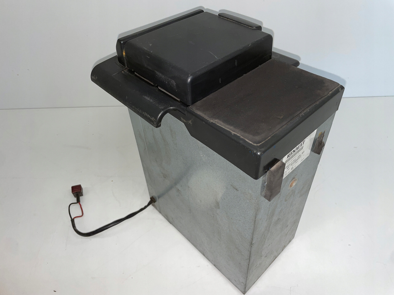 LODÓWKA CHŁODZIARKA RENAULT MAGNUM DXI 24V 6L 60W 5010309920 - Førerhus og interiør for Lastebil: bilde 3 LODÓWKA CHŁODZIARKA RENAULT MAGNUM DXI 24V 6L 60W 5010309920 - Førerhus og interiør for Lastebil: bilde 3