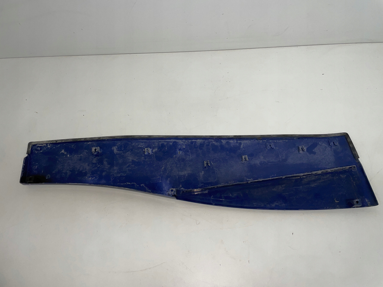 PRZEDŁUŻENIE LISTWA DRZWI IVECO STRALIS HI-WAY 26010 - Dør og deler for Lastebil: bilde 2 PRZEDŁUŻENIE LISTWA DRZWI IVECO STRALIS HI-WAY 26010 - Dør og deler for Lastebil: bilde 2