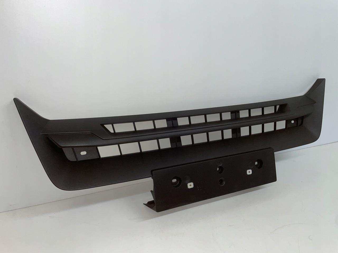 ŚRODKOWY GRILL CHROM ZDERZAKA MAN TGS TG3 TGS 3 ATRAPA 81416146086 - Fottrinnet: bilde 2 ŚRODKOWY GRILL CHROM ZDERZAKA MAN TGS TG3 TGS 3 ATRAPA 81416146086 - Fottrinnet: bilde 2