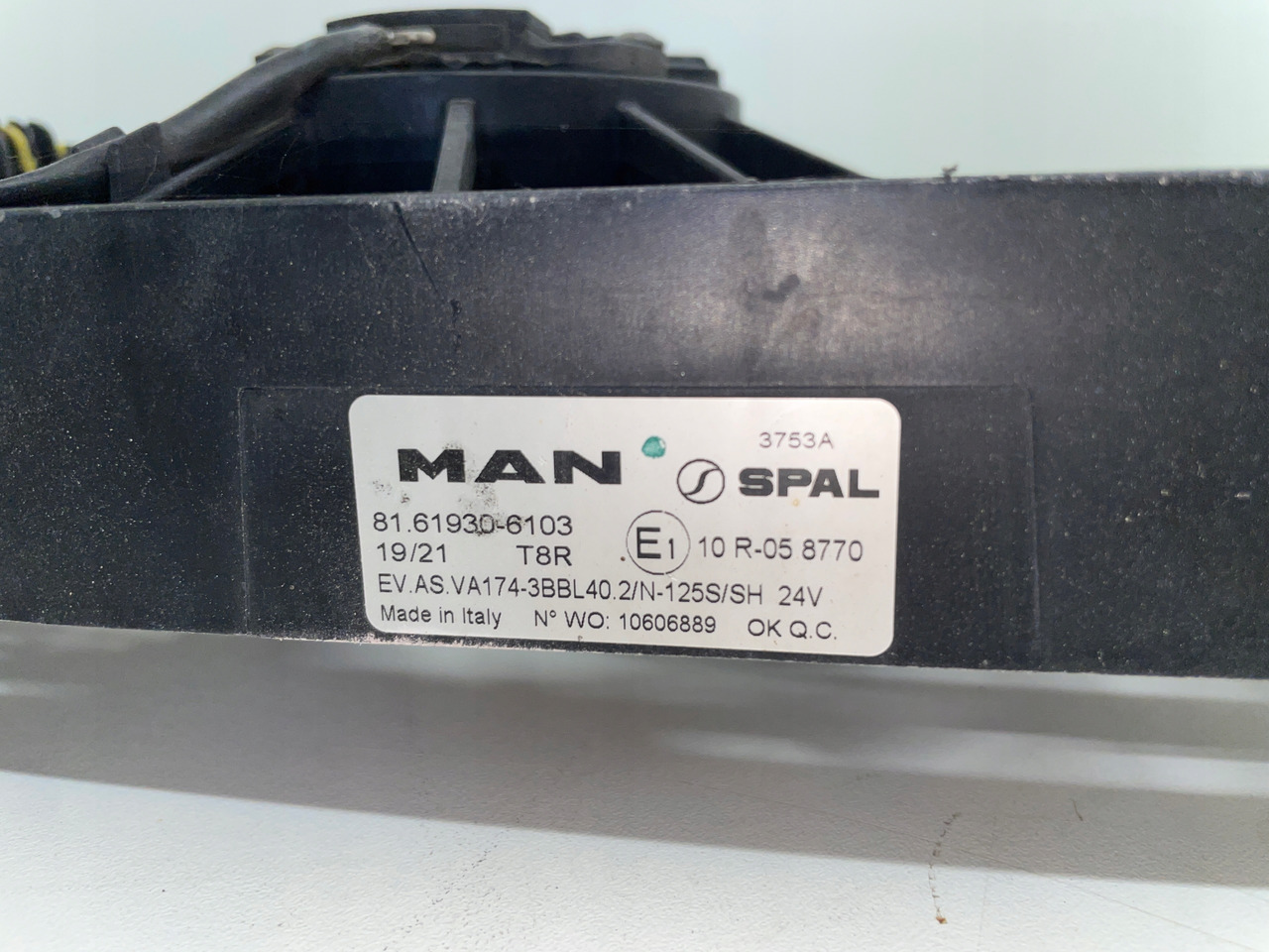 WENTYLATOR CHŁODNICY KLIMATYZACJI MAN TGX TGS 3 TG3 81619306103 - Varme/ Ventilasjon for Lastebil: bilde 4 WENTYLATOR CHŁODNICY KLIMATYZACJI MAN TGX TGS 3 TG3 81619306103 - Varme/ Ventilasjon for Lastebil: bilde 4