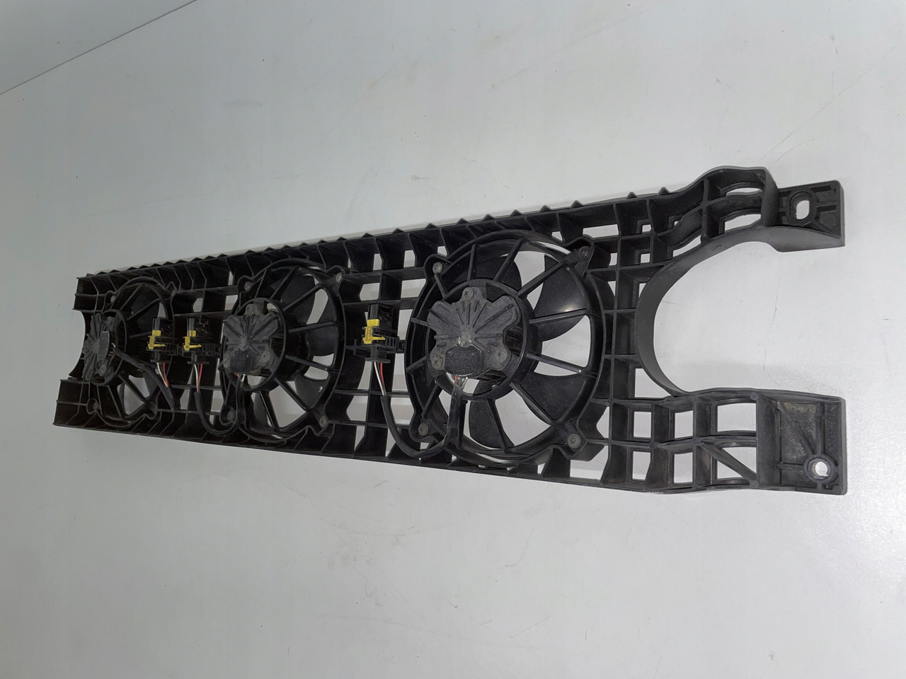 WENTYLATOR CHŁODNICY KLIMATYZACJI MAN TGX TGS 3 TG3 81619306103 - Varme/ Ventilasjon for Lastebil: bilde 3 WENTYLATOR CHŁODNICY KLIMATYZACJI MAN TGX TGS 3 TG3 81619306103 - Varme/ Ventilasjon for Lastebil: bilde 3