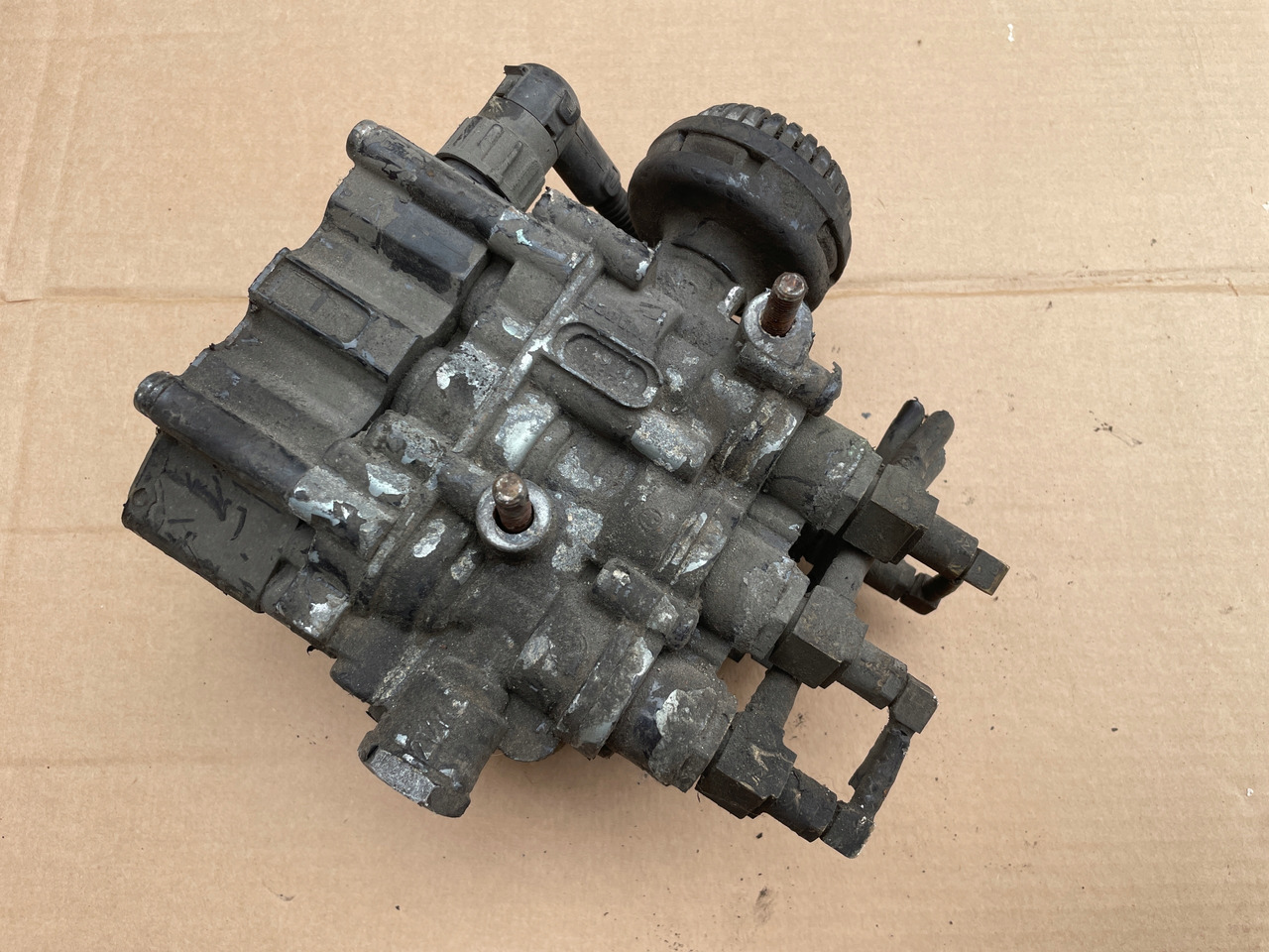 ZAWÓR PODUSZEK ECAS MAN TGA TGX TGS 4729000570 - Luftfjæring for Lastebil: bilde 1 ZAWÓR PODUSZEK ECAS MAN TGA TGX TGS 4729000570 - Luftfjæring for Lastebil: bilde 1