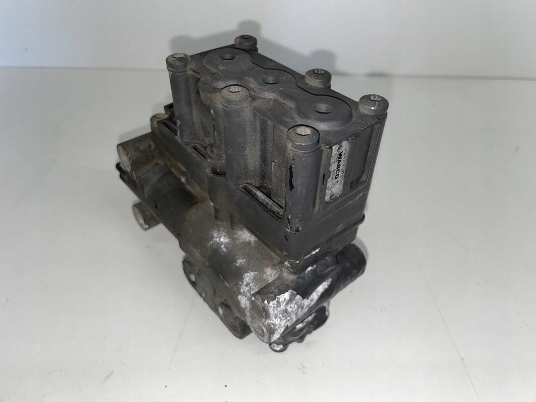 ZAWÓR PODUSZEK MERCEDES ACTROS MP 4 A0013270625 - Bremseventil for Lastebil: bilde 1 ZAWÓR PODUSZEK MERCEDES ACTROS MP 4 A0013270625 - Bremseventil for Lastebil: bilde 1